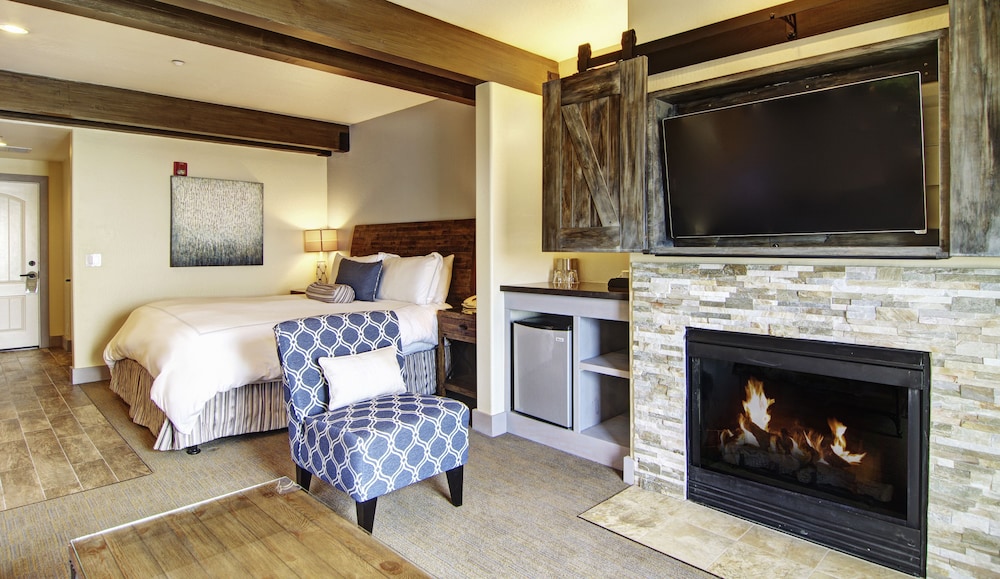 Cypress Inn On Miramar Beach - photo 13
