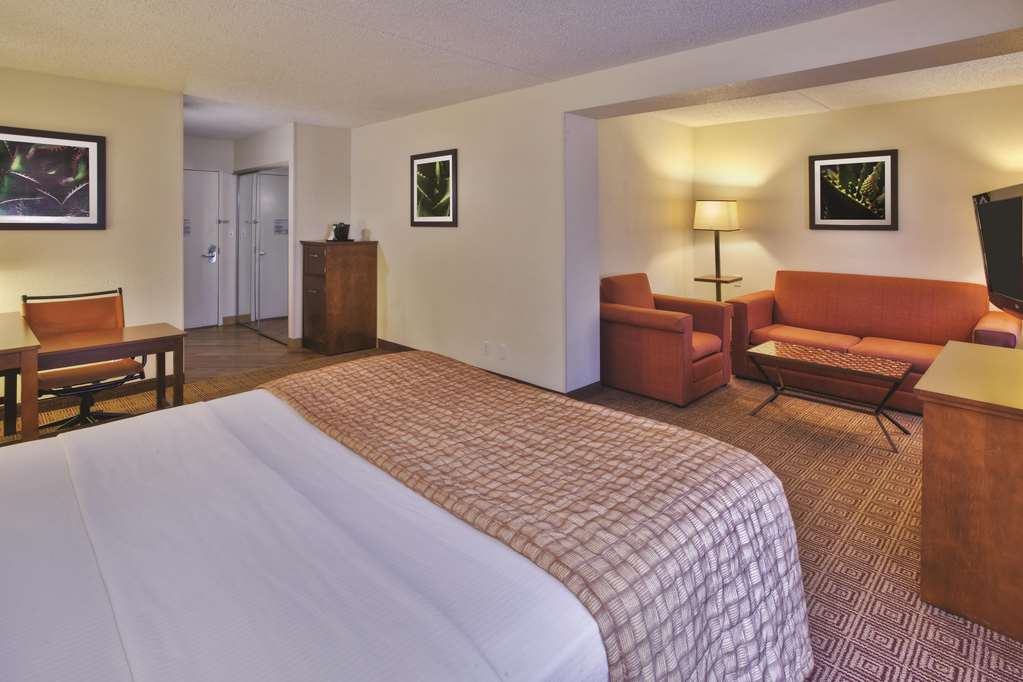 La Quinta Inn & Suites by Wyndham Danbury - photo 44