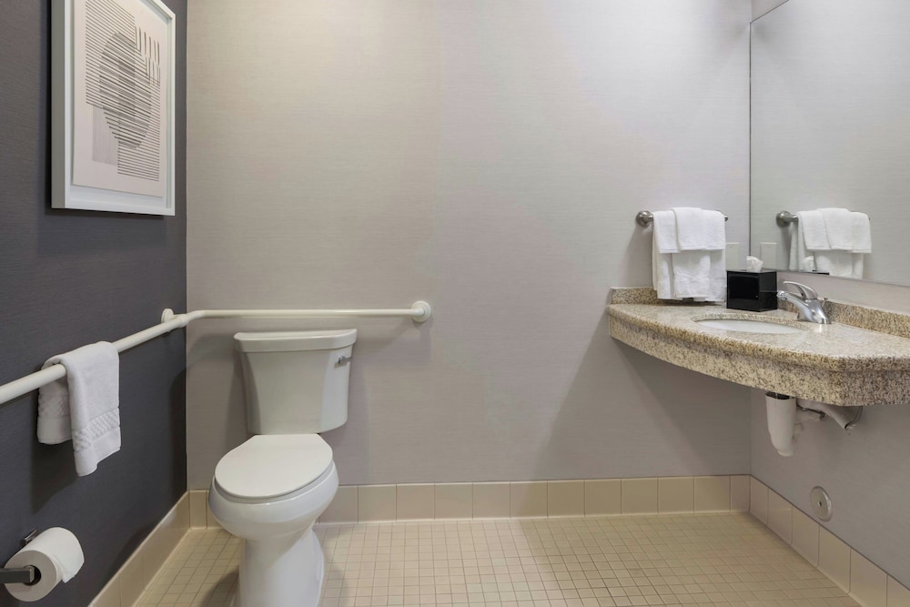 Courtyard by Marriott Long Beach Airport - photo 27