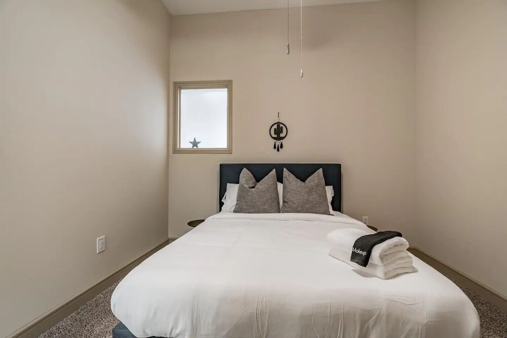 The Luxury Suites of Houston - photo 2