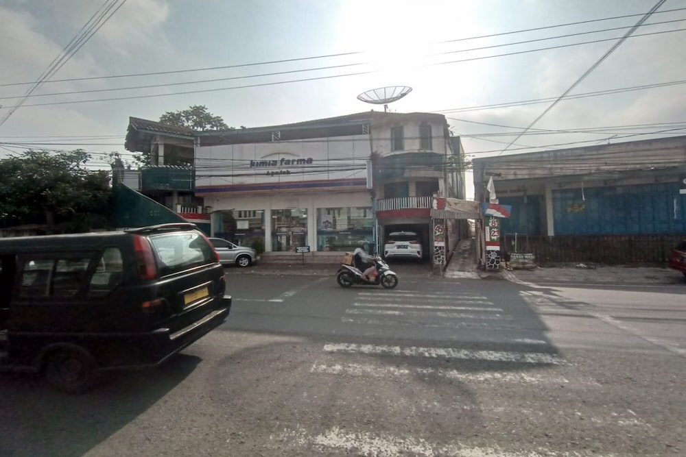 Hotel O Penginapan Hj Lilis 2 Syariah in Sukabumi, Indonesia