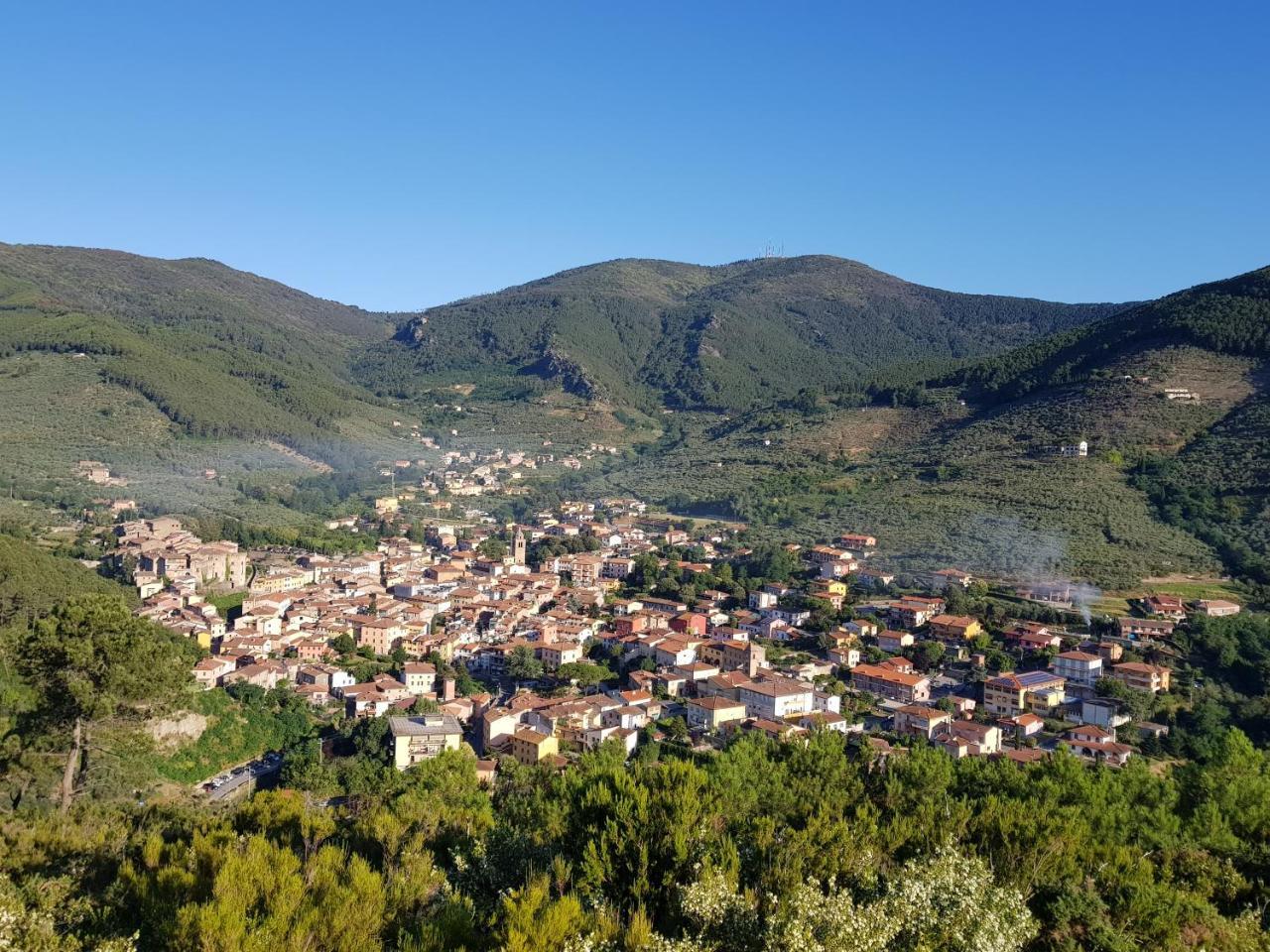 Appartamento Valle Verde — 4-Star Luxury Hotel in Buti, Italy