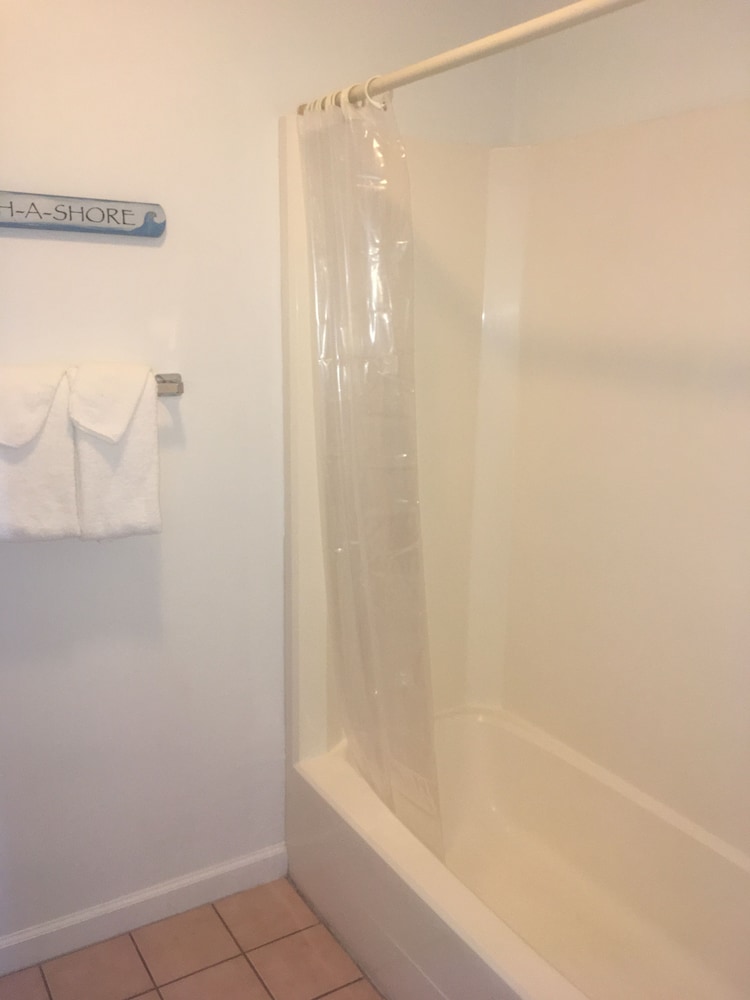 Ocean Cove Motel - photo 24