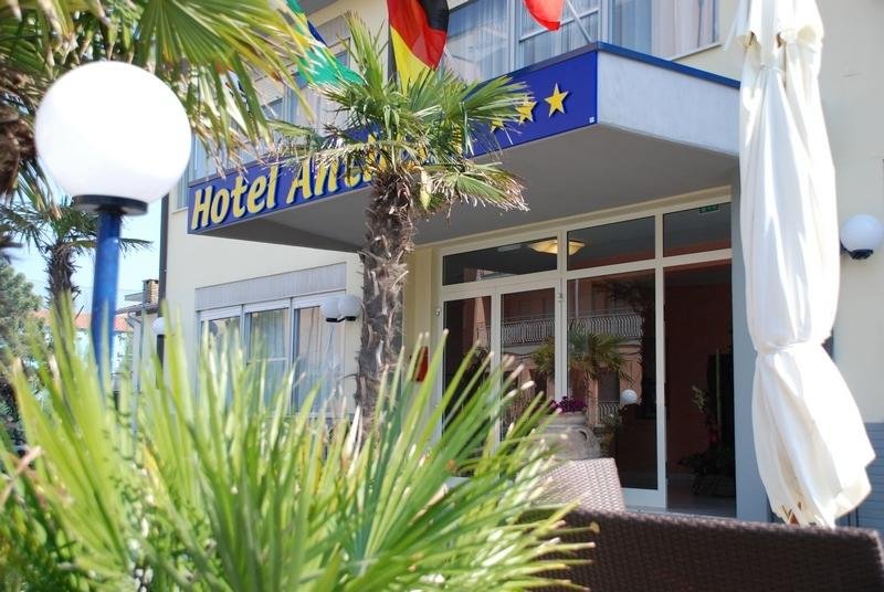 Hotel Anthisa - last minute hotel in Rimini