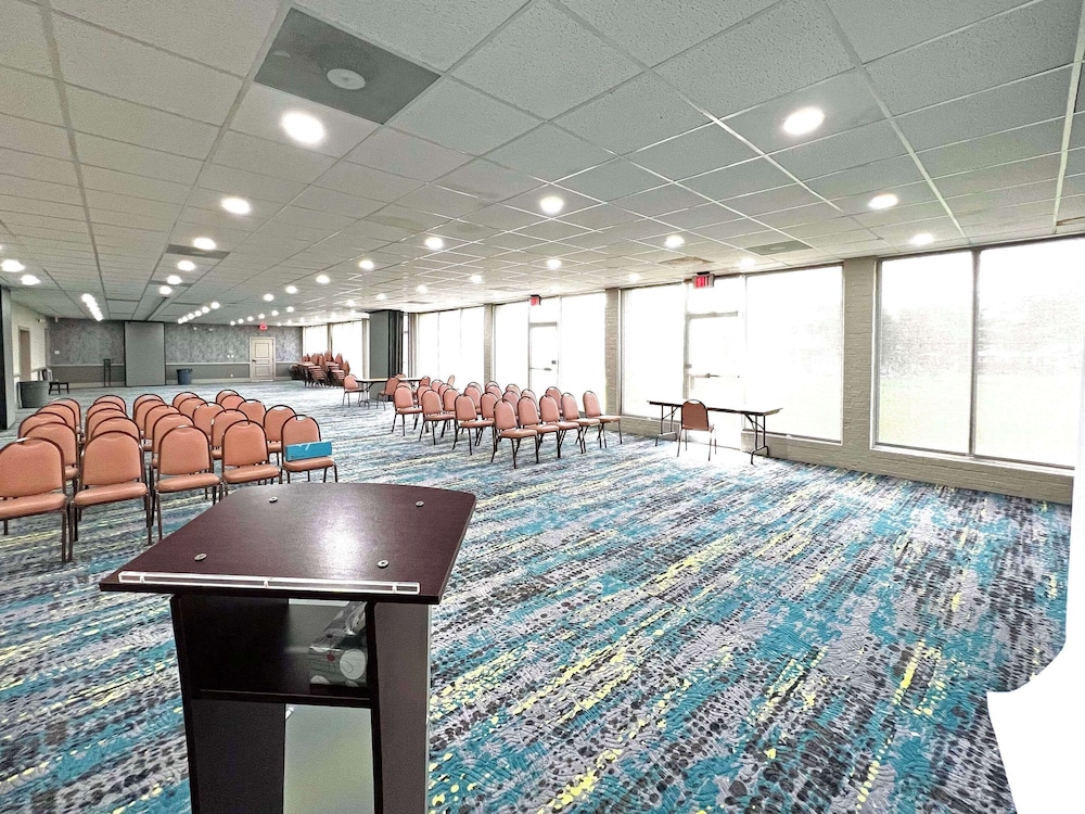 Quality Inn & Suites McDonough South I 75 - photo 25