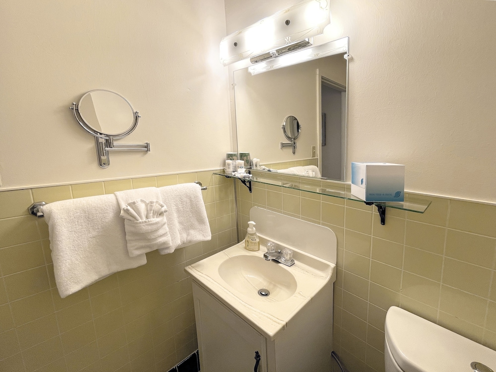 Peninsula Park View Resort - photo 25
