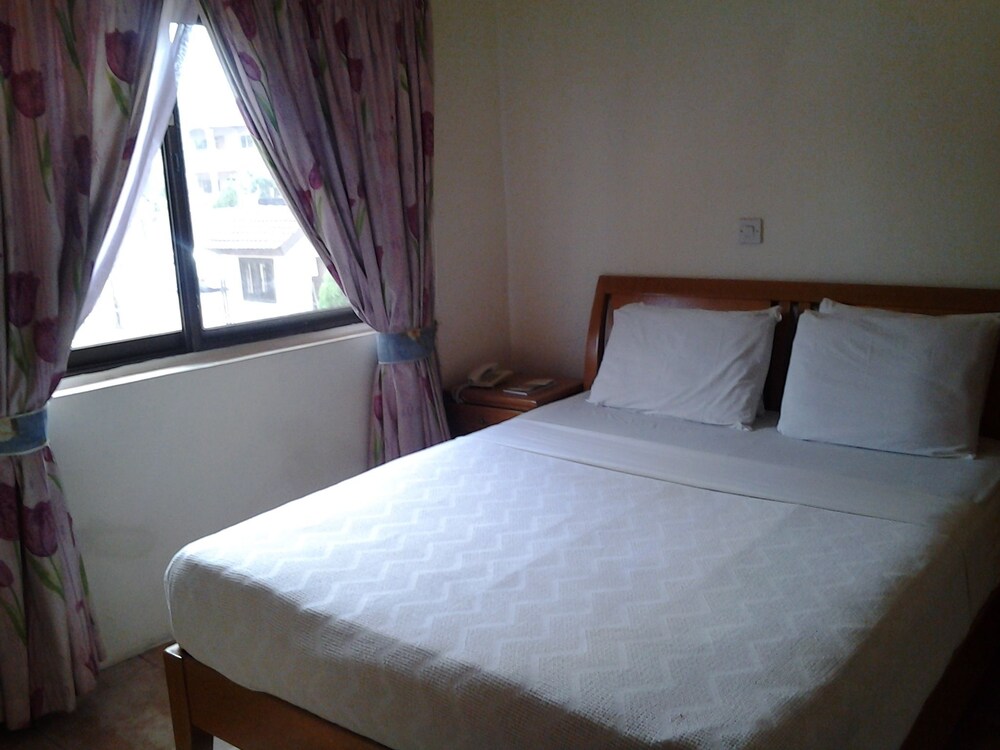 Georgia Hotel — Accra — photo 5