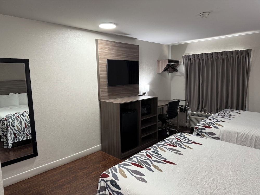 Red Roof Inn Austin Round Rock - photo 5