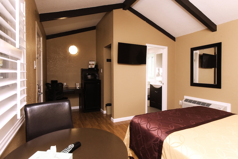 Tri Valley Inn and Suites Pleasanton - photo 13