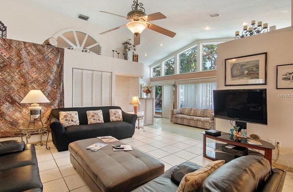 Whispers Resort By Affordable Beach Condos - photo 5