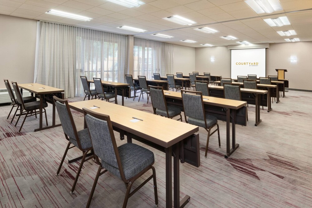 Courtyard by Marriott Atlanta Executive Park Emory - photo 23