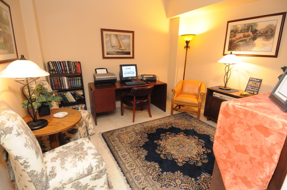 The Flanders Hotel - photo 111