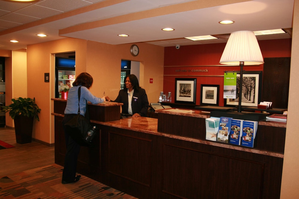 Hampton Inn Long Island Commack - photo 3