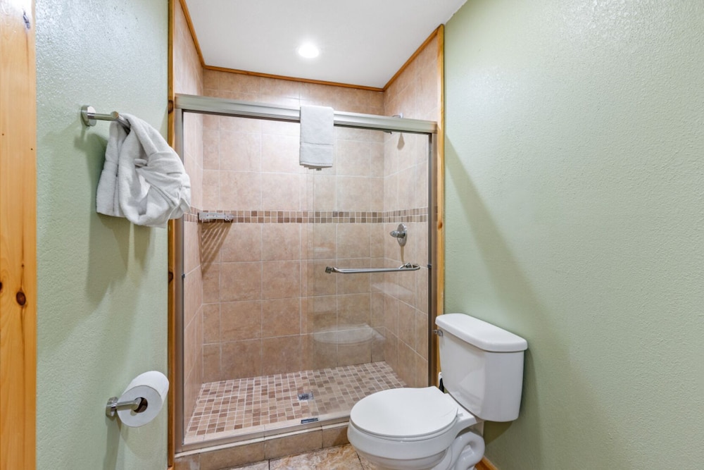 Elegant Elite Estate By Ghosal Luxury Lodging - photo 55