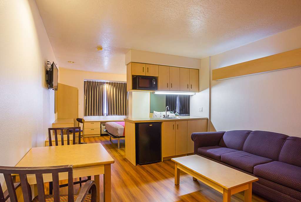 Motel 6 Bernalillo NM - photo 17