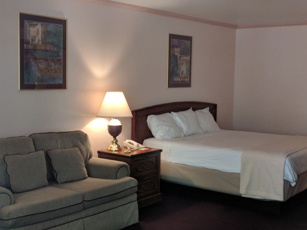 Saddle West Hotel and Casino and RV Park - photo 5