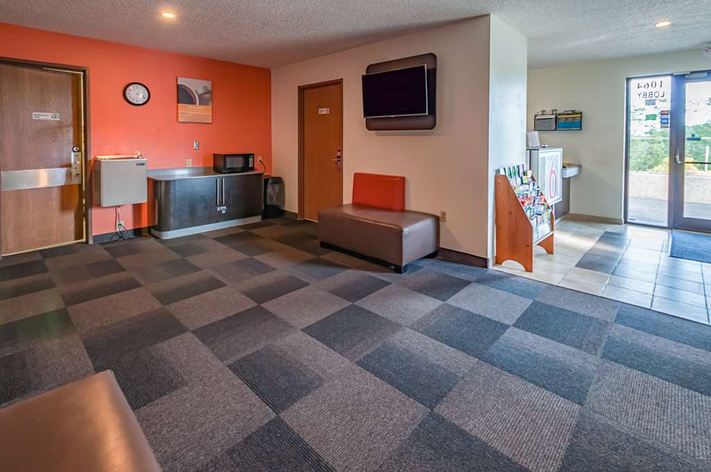Motel 6 Drums PA - photo 25