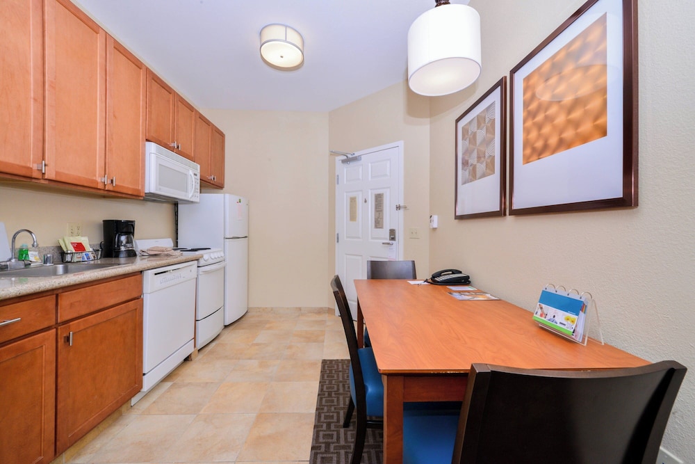 TownePlace Suites Thousand Oaks Ventura County - photo 7