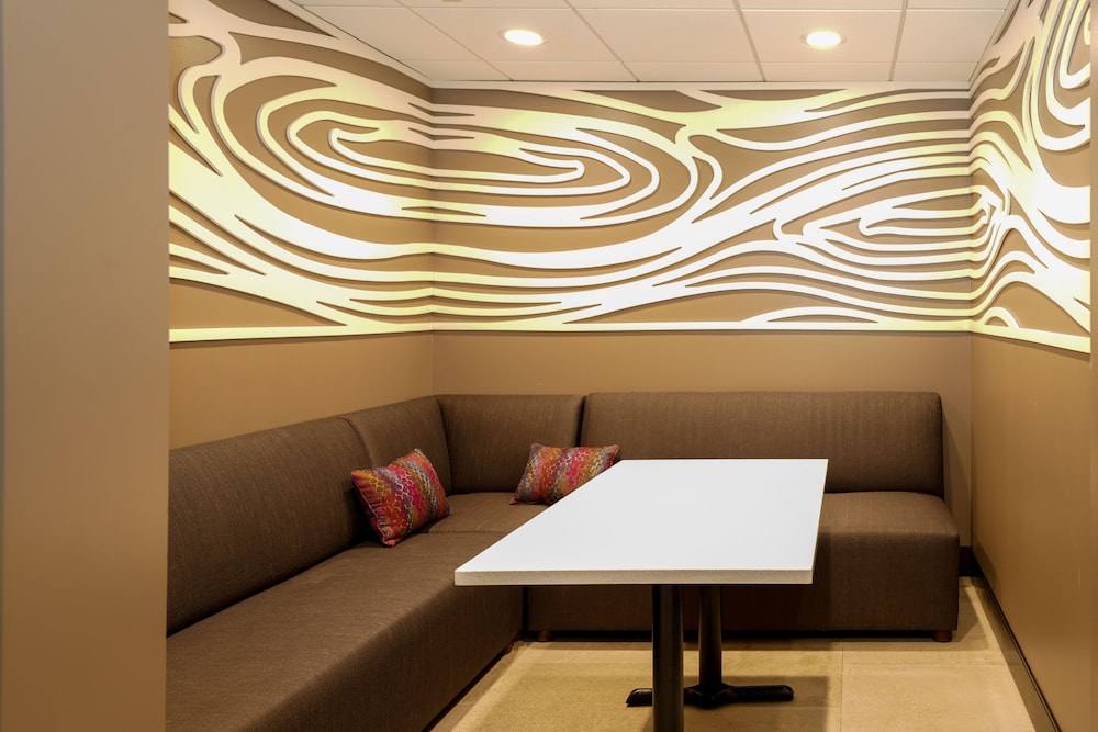 Hampton Inn & Suites Aurora South Denver - photo 14