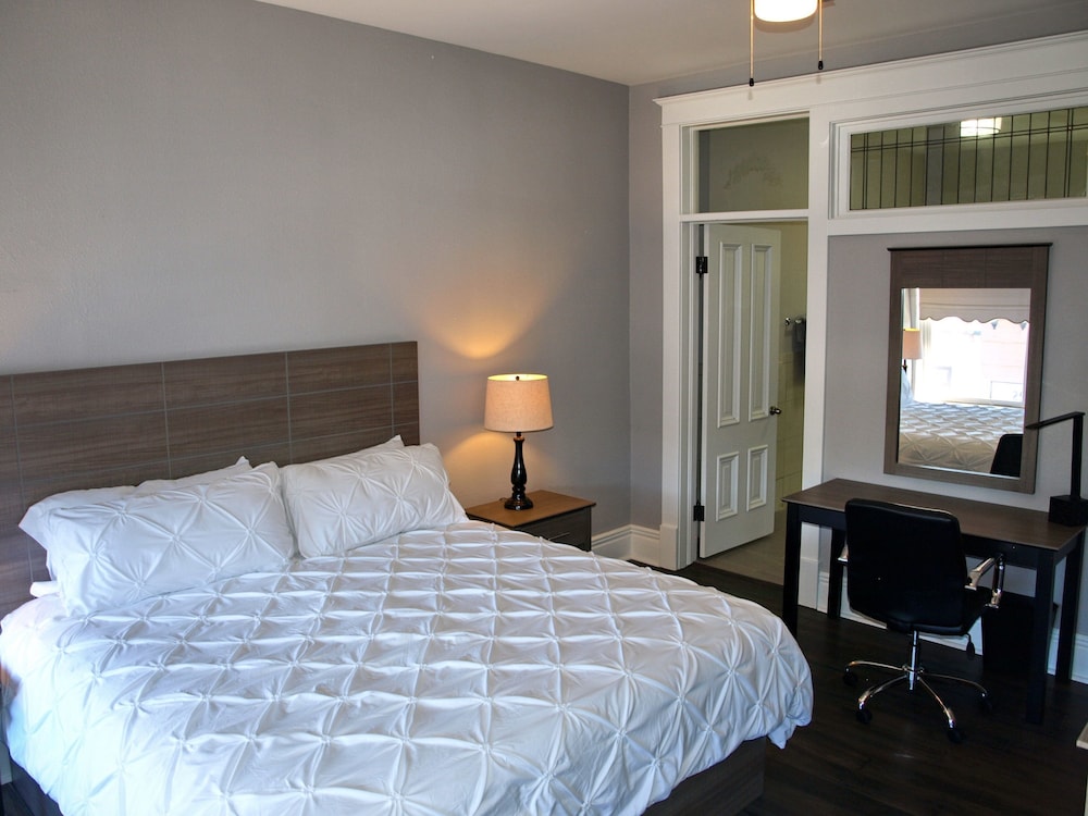 Cornerstone Inn - photo 9