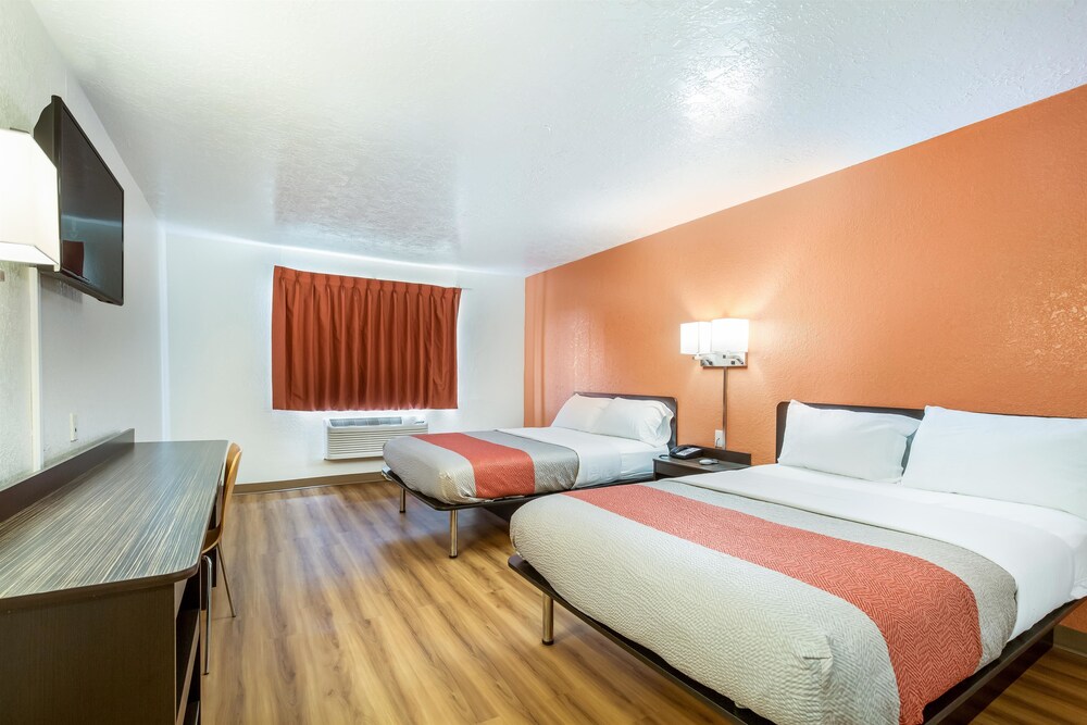 Motel 6 Houston North Spring - photo 23