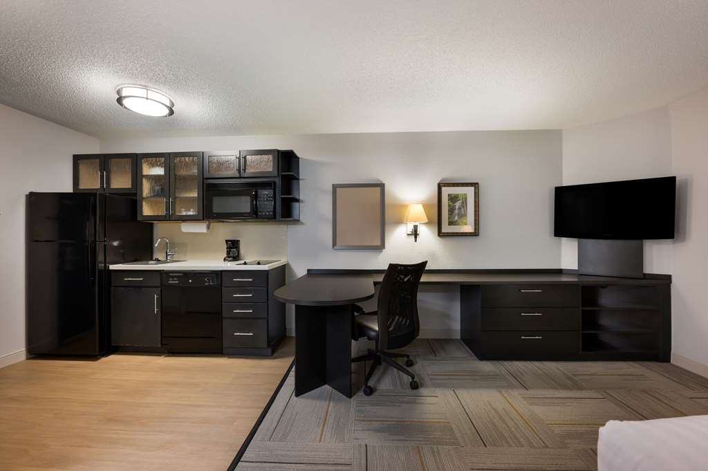 Sonesta Simply Suites Huntsville Research Park - photo 16