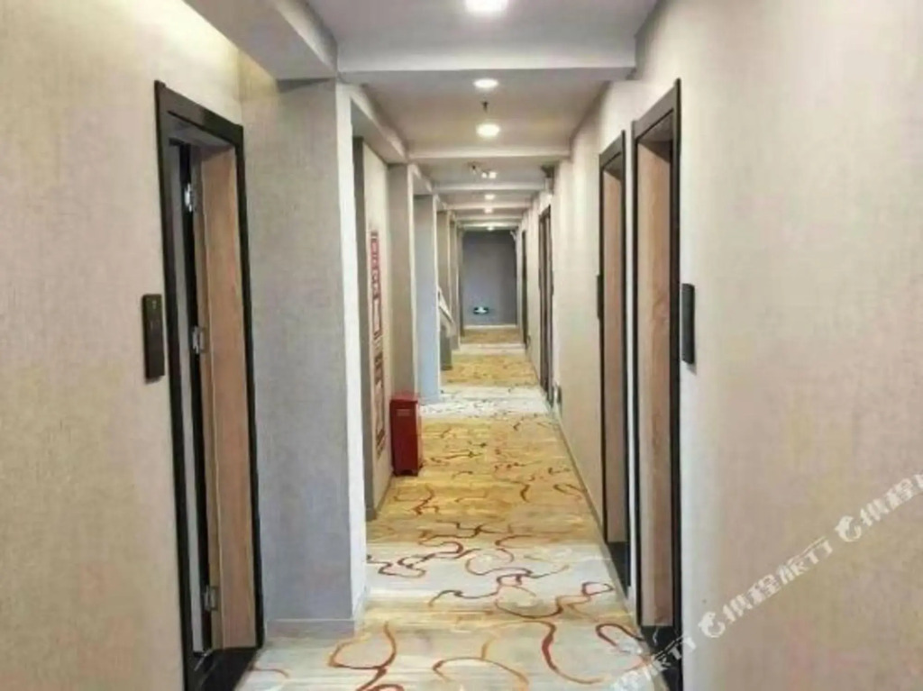 Huashu hotel - last minute hotel in Jiaxing