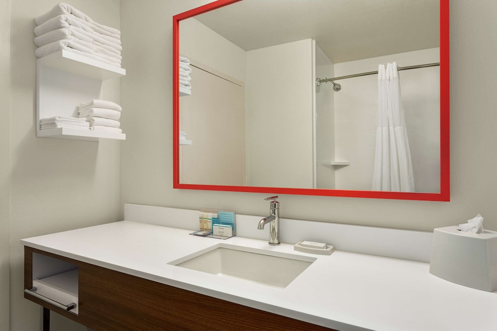 Hampton Inn Kansas City Blue Springs - photo 24