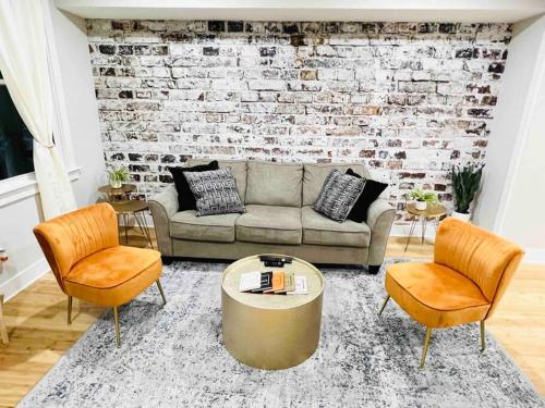 Contemporary Upscale 3BDR Home at Popular H Street Corridor Parking Included Free Cancellation — 4-Star Luxury Hotel in Washington, United States