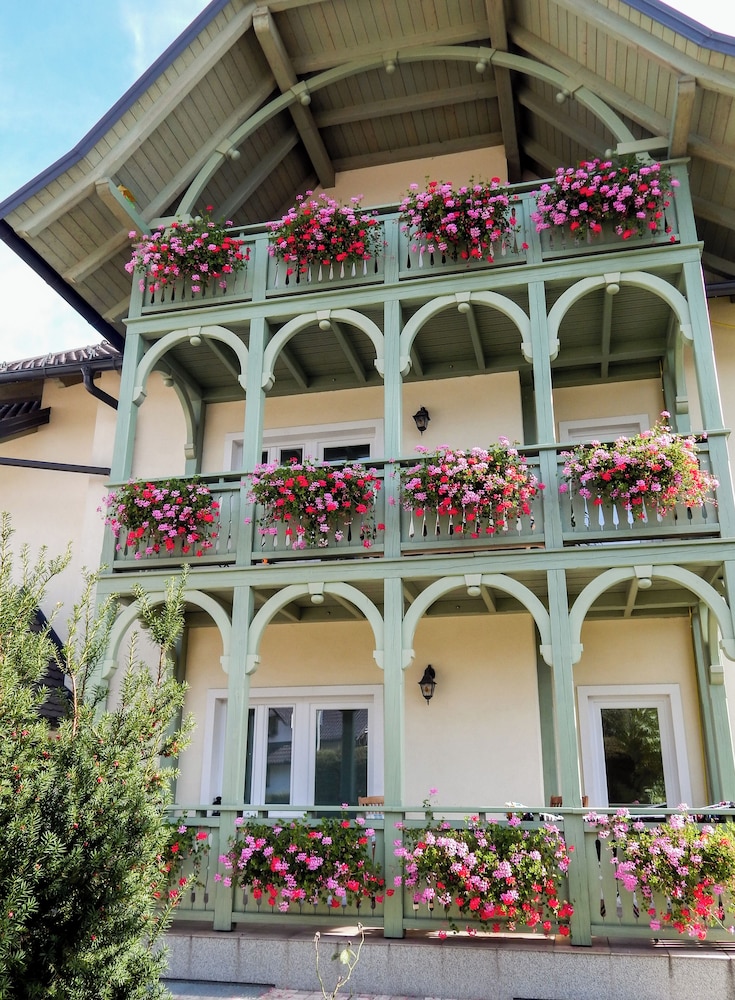Apartments Vila Marjetica — 4-Star Luxury Hotel in Bled, Slovenia