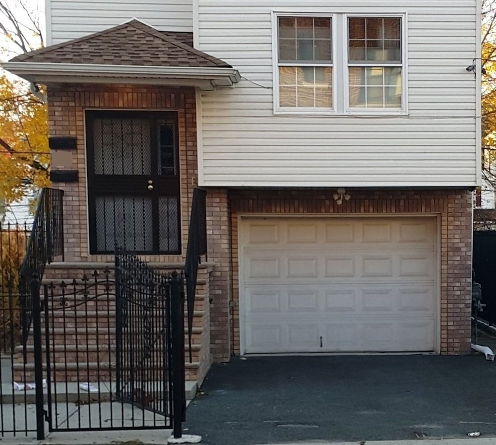 500 Estates Llc — hotel in Irvington