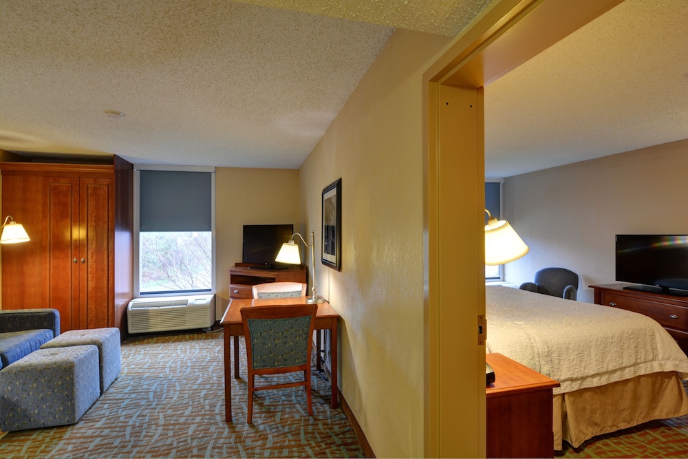 Hampton Inn Hendersonville - photo 10