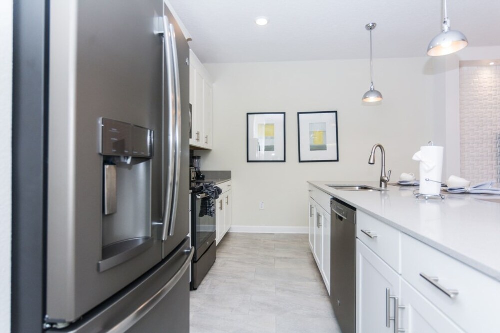 4 Bedrooms 3 Bathrooms Storey Lake 4809 Ll - photo 17