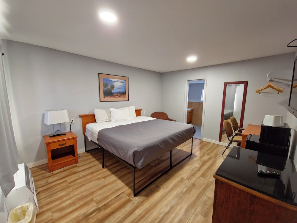 The L Motel - photo 8