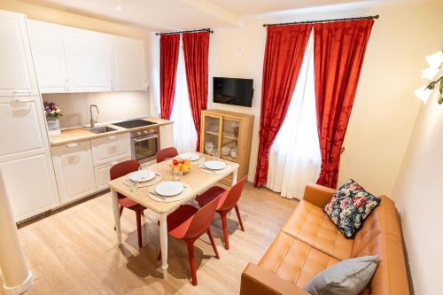 Vista Canale 4 ospiti 2 camere e 2 bagni — 4-Star Luxury Hotel in Venice, Italy
