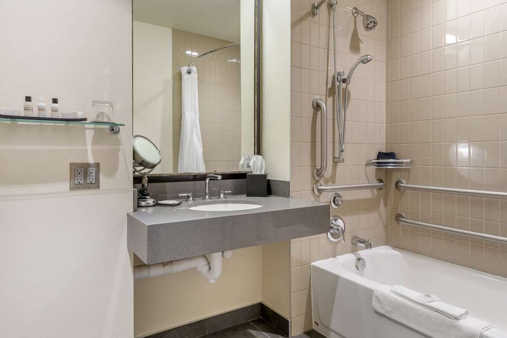 Best Western Premier Boulder Falls Inn - photo 38