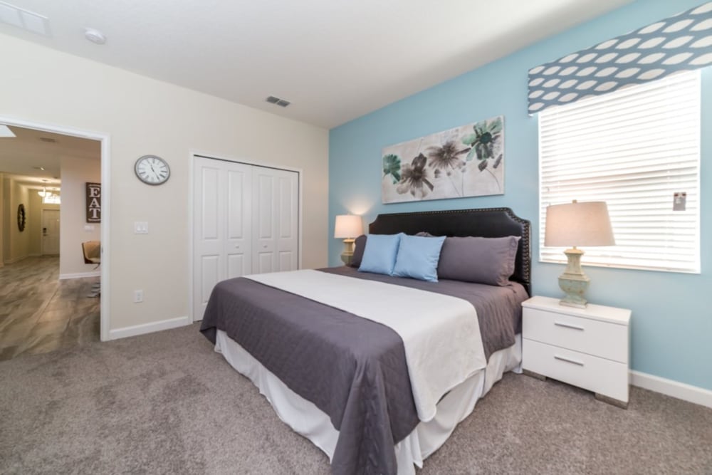 Cool and Modern 5 Bed 4 Ba Game Room Pool Spa 4724sh - photo 7