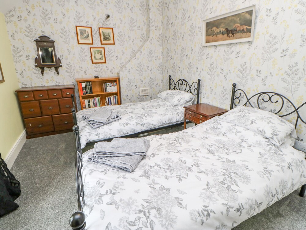3 Tindale Terrace — Brampton — photo 4