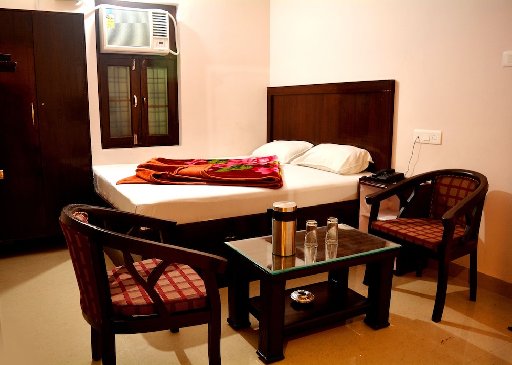 Thakur Ji - last minute hotel in Haridwar