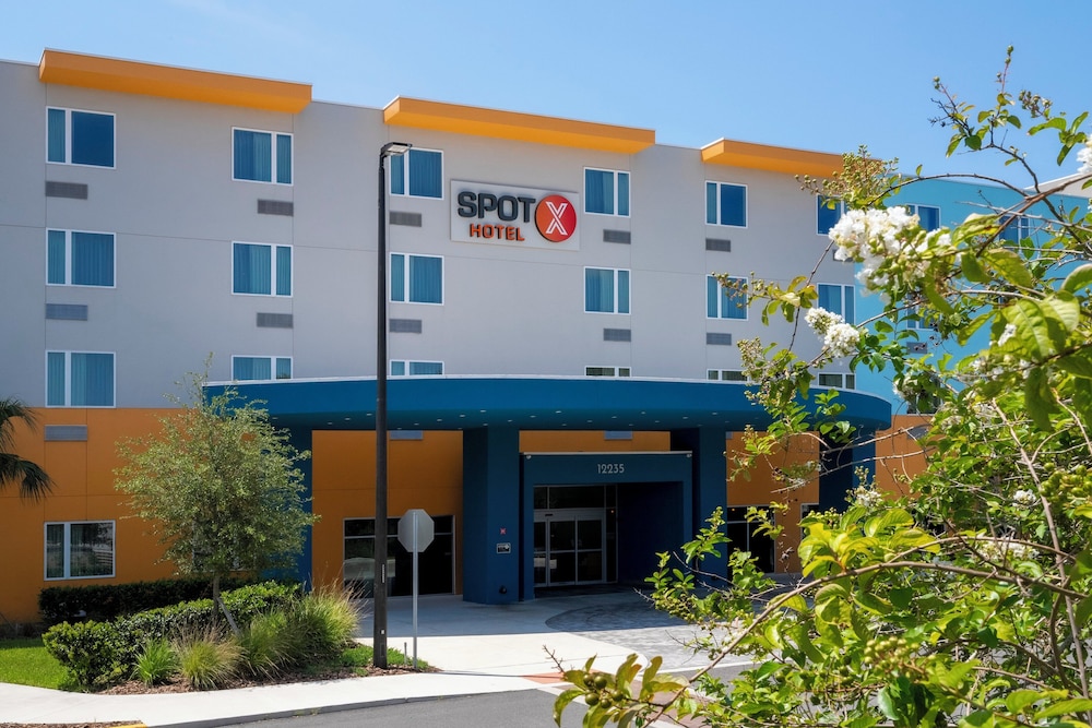 SPOT X Hotel Orlando Intl Dr by The Red Collection - featured photo