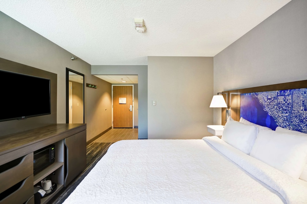 Hampton Inn Seattle Southcenter - photo 11