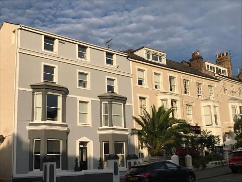 ORME RISE Beautiful first floor apartment — 4-Star Luxury Hotel in Llandudno, United Kingdom