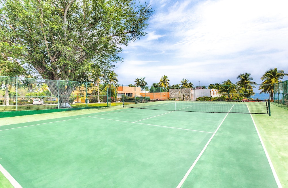 Tennis court