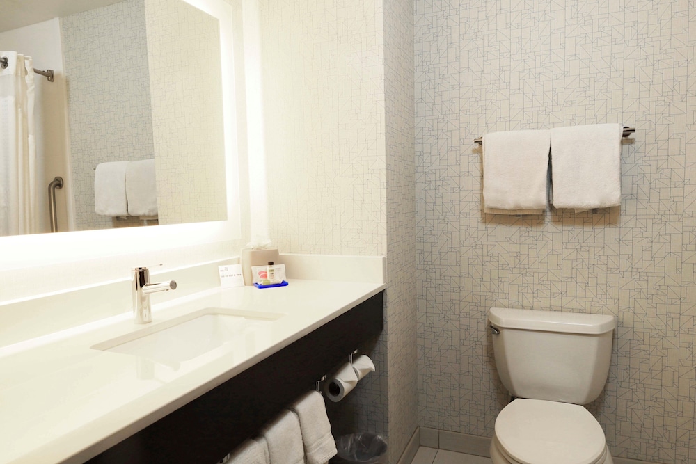 Holiday Inn Express & Suites Napa American Canyon by IHG - photo 7