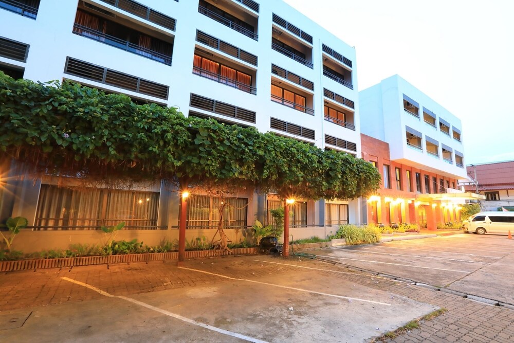 Pin Hotel — hotel in Lampang