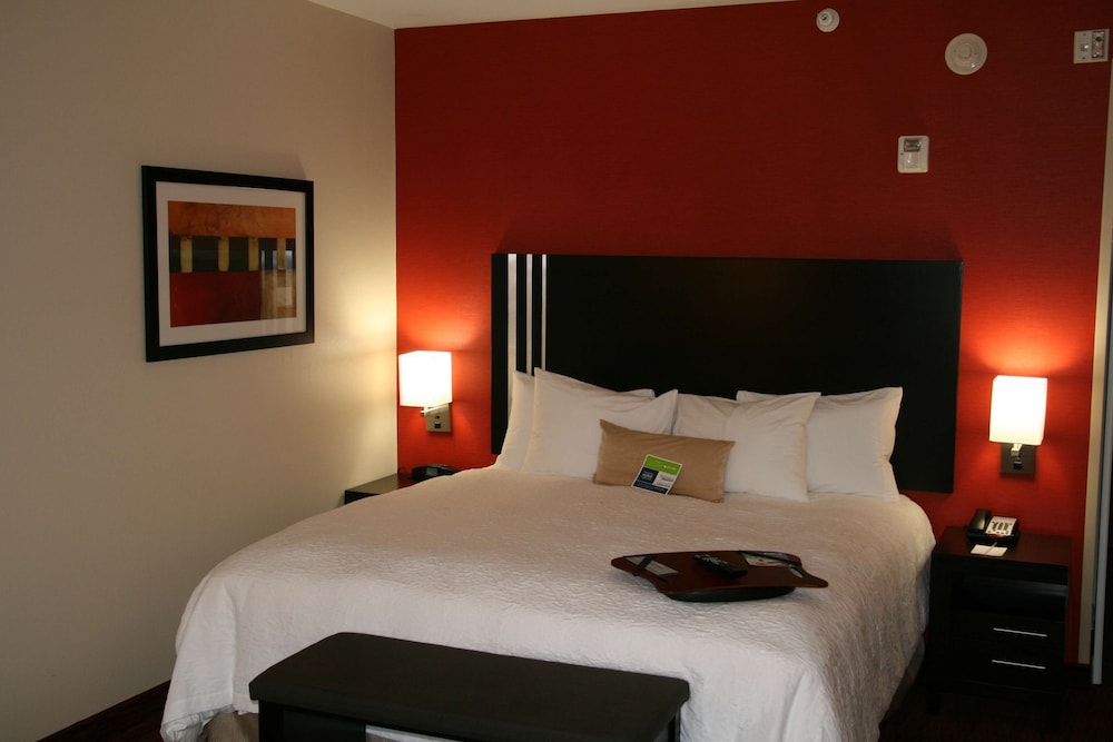 Hampton Inn & Suites Lebanon - photo 15