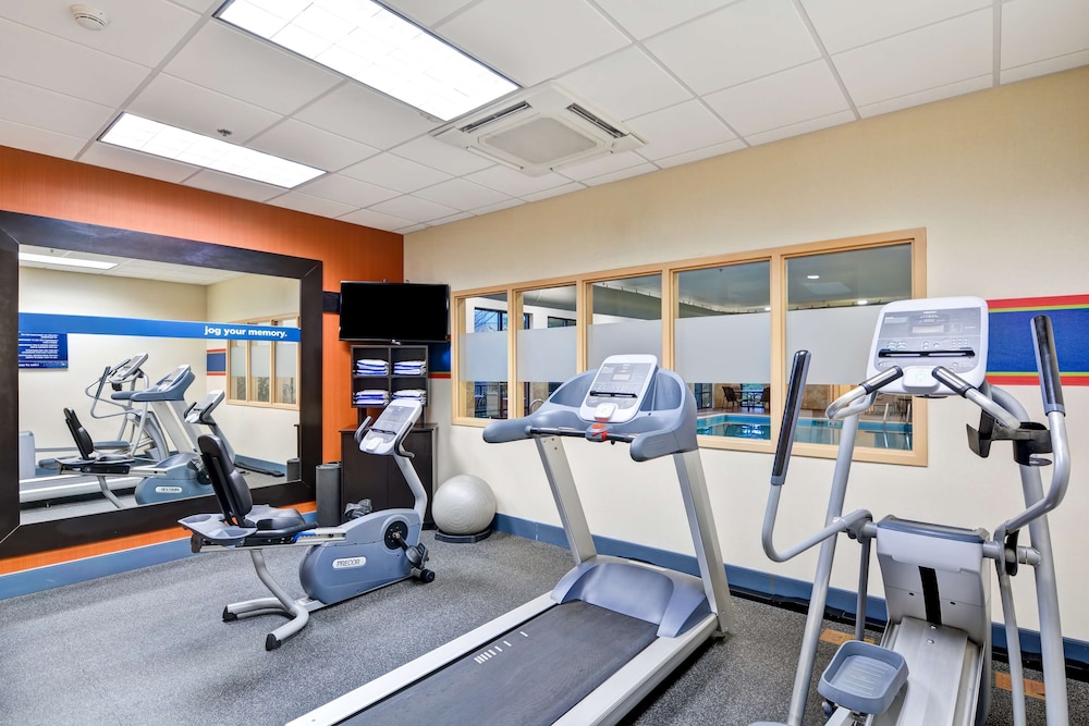 Hampton Inn Hendersonville - photo 36