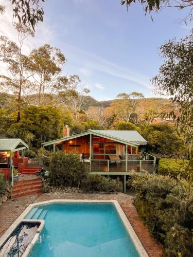 Bush Retreat On The Bay — Mccrae