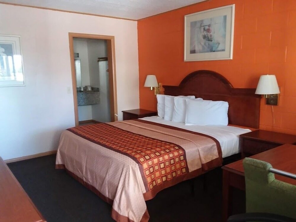 Olympia Inn - photo 8