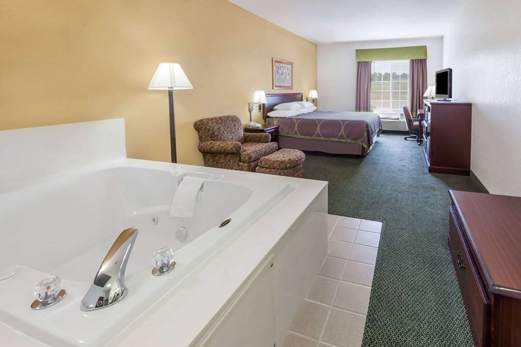 Super 8 by Wyndham Hillsboro TX - photo 13